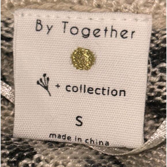 By Together Leopard Print Off The Shoulder Cropped Sweater Women's Small - Picture 5 of 6